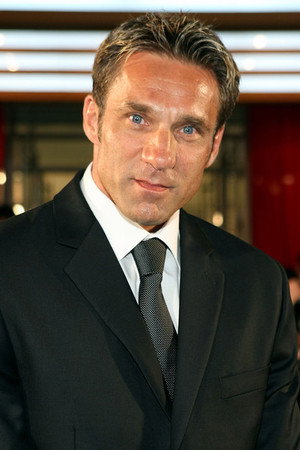 Gary Daniels in Pocket Ninjas