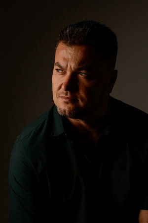André Machado in LUANA
