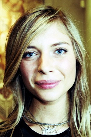 Julie Grundtvig Wester in Cecilie