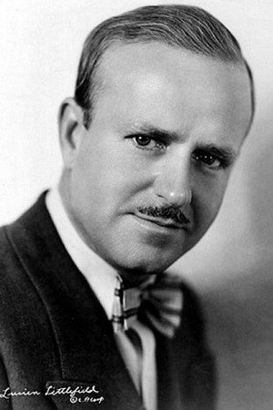 Lucien Littlefield in Kiss and Make-Up