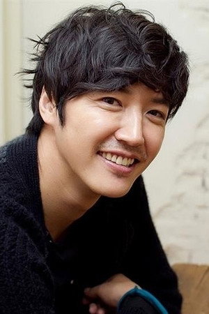 Yoon Sang-hyun in Miss   Mrs  Cops