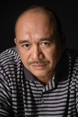 Johnny Delgado in Angela Markado