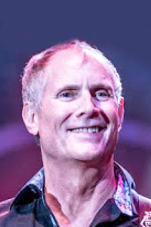 Steve Fossen in Heart: Alive in Seattle