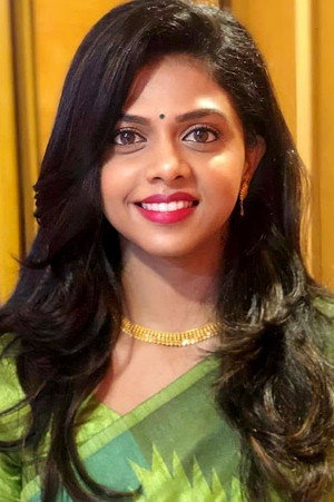 Rutuja Bagwe in London Misal