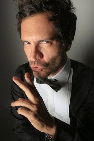 Auro Sónico in Canta y no llores