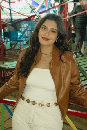 Ana Silveira Alves in nois