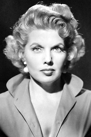 María Martín in La banda de los tres crisantemos