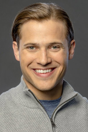Wyatt Nash in Petals on the Wind