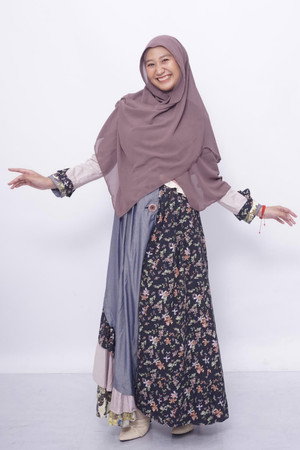 Balqis Nurul Aini in The Land of Our Bound
