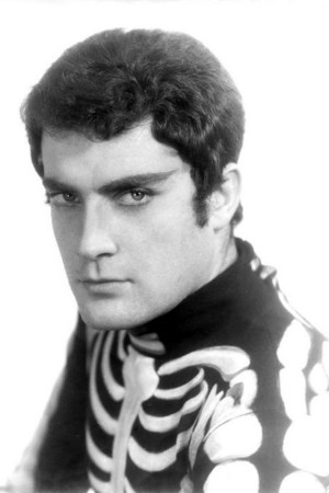Rosario Borelli in Shoot First, Die Later