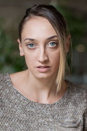 Ilona Brezoianu in Întregalde