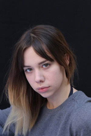 Kim Higelin in How to Make a Killing