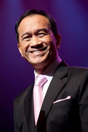 Setha Sirachaya in Drakula Tok