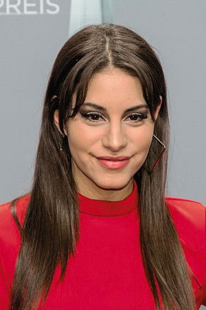 Almila Bağrıaçık in A Regular Woman