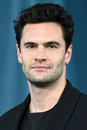 Tom Bateman in Snatched