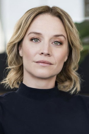 Marie-Évelyne Baribeau in The Paper Man
