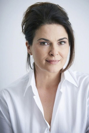 Barbara Auer in Yella