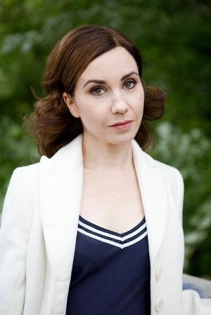 Kathrin Angerer in The Red Cockatoo