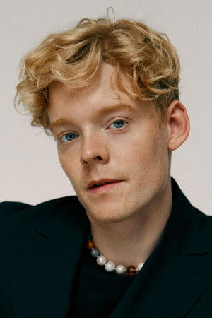 Lucas Lynggaard Tønnesen in The Wolf, the Fox, and the Leopard