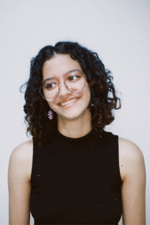 Maria Clara Lima in Asymmetry
