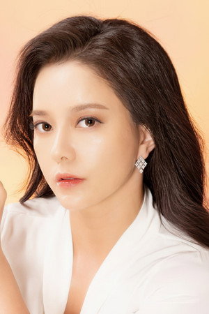 Choi Eun-ju in My Wife Is a Gangster