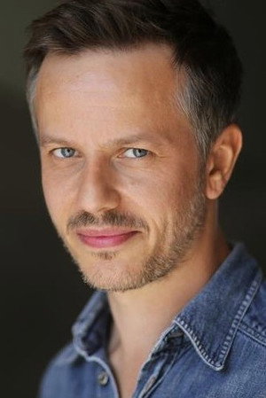 Luke de Woolfson in Popcorn