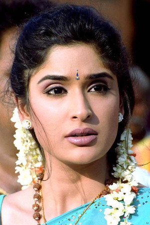 Anjala Zaveri in Choodalani Vundi