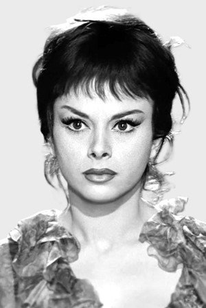 Sandra Milo in 8