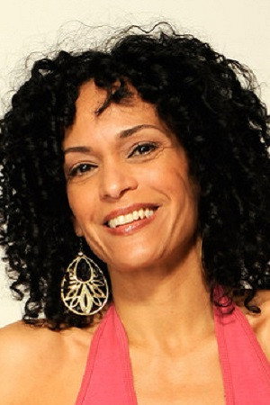 Rosa Arredondo in Feel The Noise