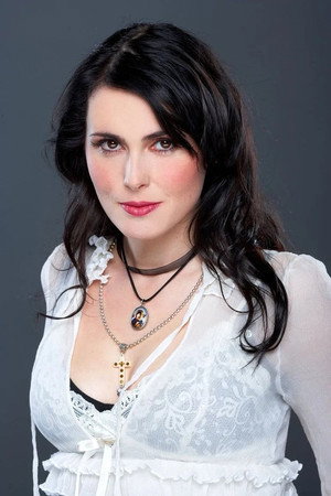 Sharon den Adel in Within Temptation: Mother Earth Tour