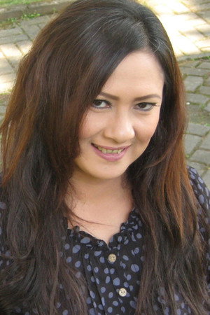 Wenny Rosaline in Lowo Ijo