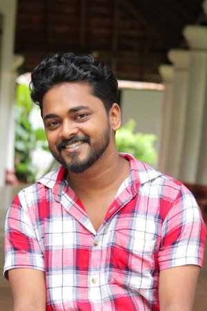 M S Abhiram in Agolathapanavum Athmahathyayum - Chapter 1: Aipose Puranam
