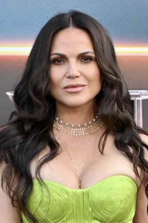 Lana Parrilla in Atlas
