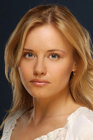 Liina Brunelle in Hallelujah