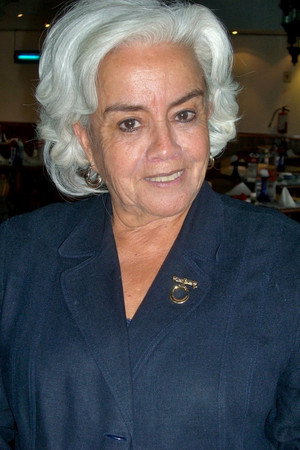 Evangelina Martínez in Las Horas Contigo