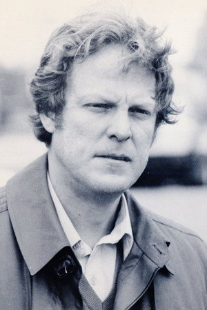 Gavin MacFadyen in Dawn of the Maya