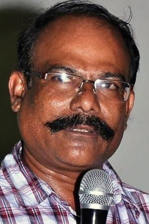 Muthu Raman in Yenda Thalaiyila Yenna Vekkala