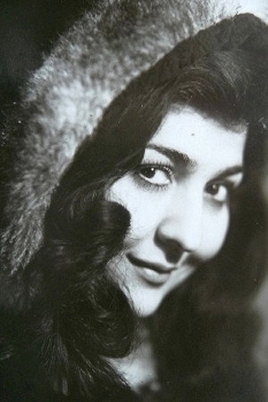 Xuraman Hadjiyeva in The Cloth Peddler