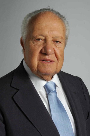 Mário Soares in The Guns and the People