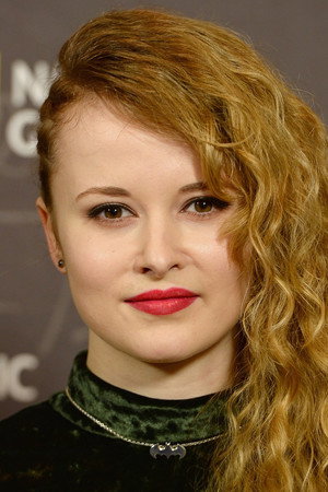 Shannon Tarbet in Beast