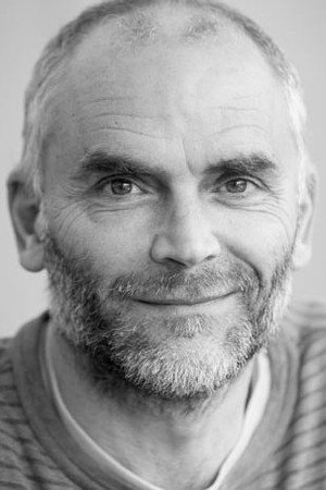 Giles King in Bitter Sweet