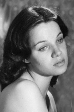 Claudia Höll in Schoolgirls Growing Up