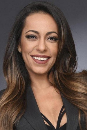 Samantha Schmütz in I'm Rich!