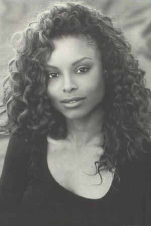 Alexia Robinson in Candyman  Day of the Dead