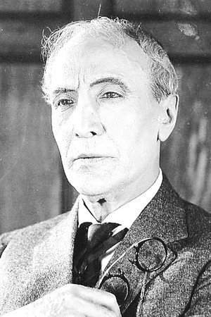 Stephen Grattan in Wormwood
