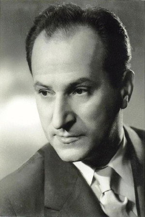 Ștefan Mihăilescu-Brăila in In the Dust of the Stars