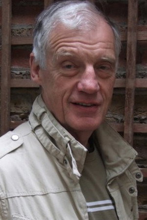 Richard Franklin in Life on Earth