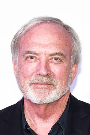 James Keach in The Experts
