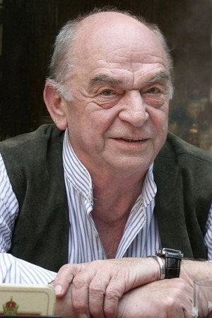 Gyula Bodrogi in Cat City