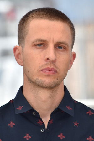 Anders Danielsen Lie in Mothers' Instinct